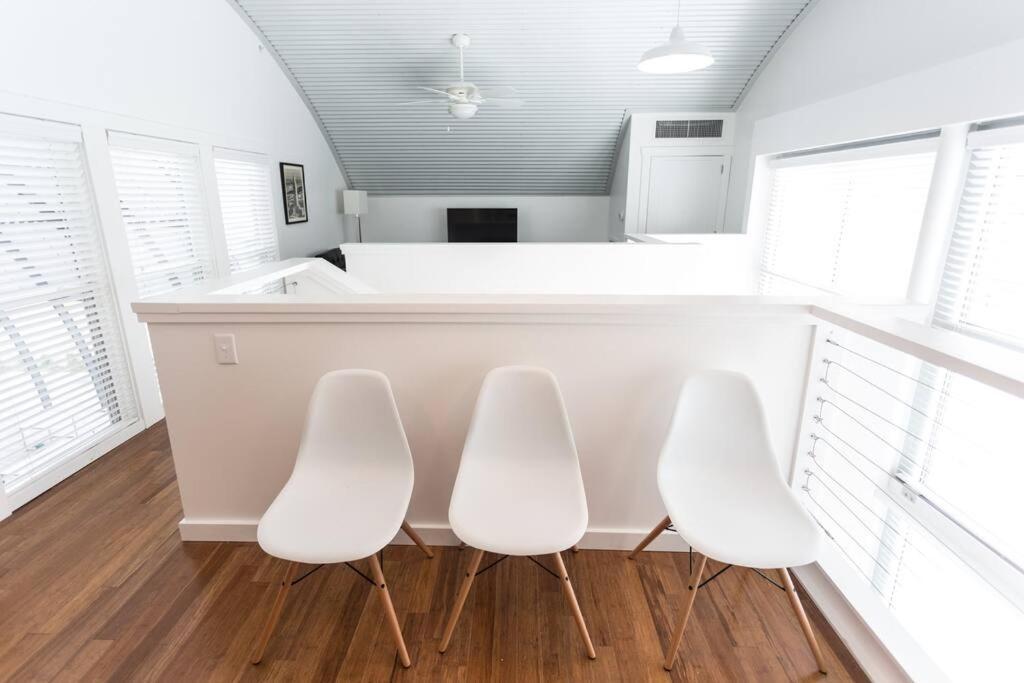 The Moon Quonset Hut Vacation Heated & Chilled Pool
